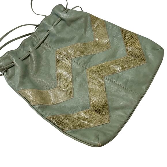 Vintage 1980's Leather Tote Shoulder Bag Green Gold Chevron - Picture 5 of 13